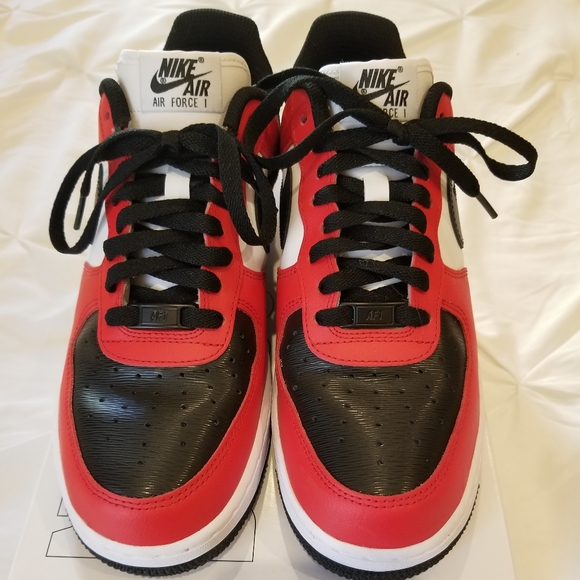 Men\'s Nike Air Force 1 Custom main image 4